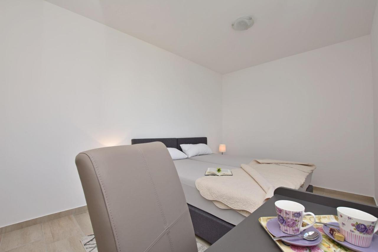 Apartments Danolic Pisak Exterior foto